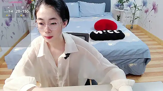 mila-baby-99 online show from April 26, 2026, 7:16 am