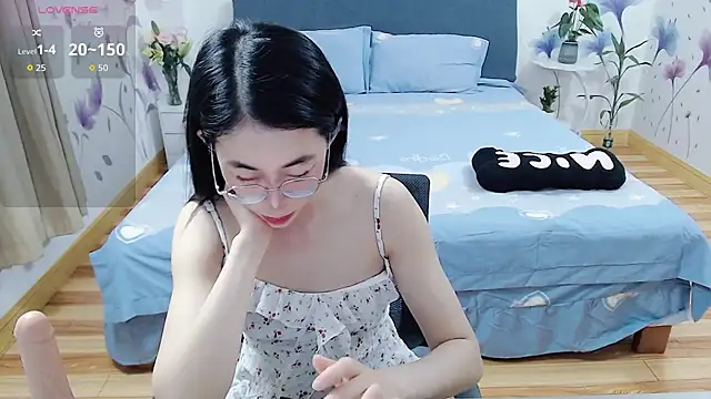 Snapshot of mila-baby-99 chatting on May 6, 2026, 1:31 am mila-baby-99 online show from May 6, 2026, 1:31 am