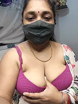 Snapshot of Tanvi_My_Girl chatting on August 1, 2026, 1:20 pm Tanvi My Girl online show from August 1, 2026, 1:20 pm