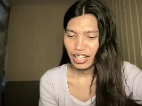 Yourgoddess jayve online show from April 14, 2026, 3:50 pm