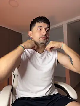 TroyeSavage online show from April 19, 2026, 11:22 am