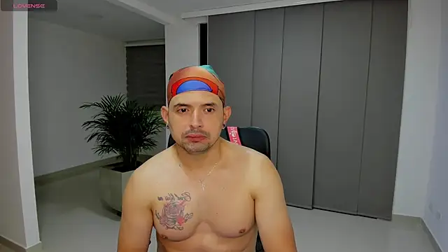 TroyeSavage online show from March 13, 2026, 12:37 am