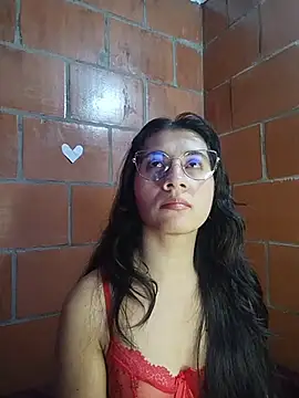 Snapshot of Amanda_x1 chatting on May 21, 2026, 7:44 pm Amanda x1 online show from May 21, 2026, 7:44 pm