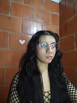 Snapshot of Amanda_x1 chatting on May 28, 2026, 7:31 pm Amanda x1 online show from May 28, 2026, 7:31 pm