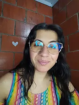 Amanda x1 online show from July 3, 2026, 8:37 pm