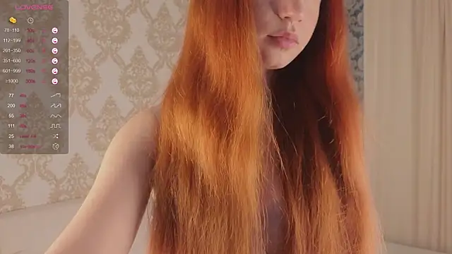 Snapshot of foxy_bloomm chatting on July 19, 2026, 5:10 pm foxy bloomm online show from July 19, 2026, 5:10 pm