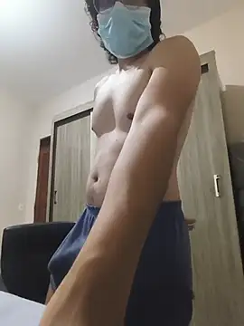 vinii1800 online show from July 16, 2026, 3:47 am