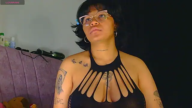 Snapshot of alessia_temptation chatting on August 6, 2026, 8:42 am alessia temptation online show from August 6, 2026, 8:42 am
