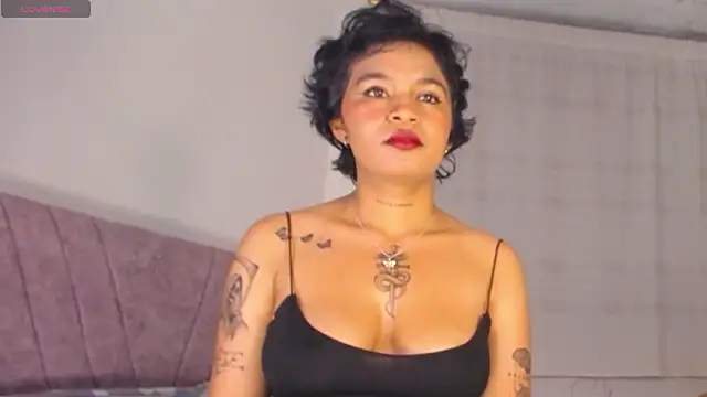 Snapshot of alessia_temptation chatting on March 22, 2026, 6:37 am alessia temptation online show from March 22, 2026, 6:37 am