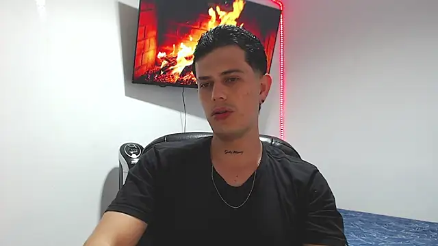 JUAN CAMILOXXX online show from March 29, 2026, 4:25 am