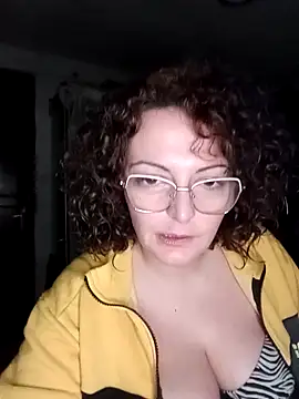 gloww877 online show from March 23, 2026, 11:15 pm