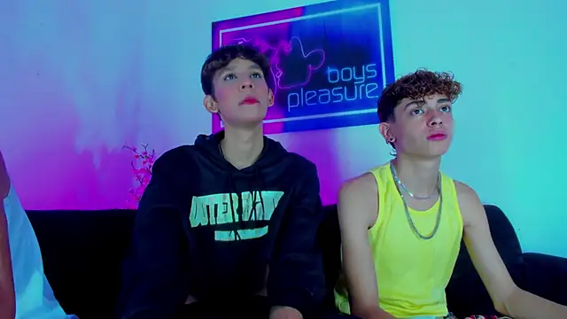 Desire Boys1 online show from March 10, 2026, 10:58 pm