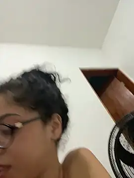 Snapshot of maxxine_jade chatting on May 5, 2026, 9:34 am maxxine jade online show from May 5, 2026, 9:34 am