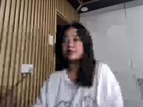  georgiax  online show from April 18, 2026, 5:48 pm