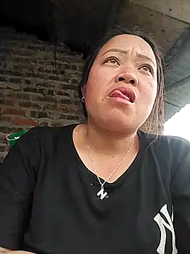 Min-in online show from April 25, 2026, 7:33 am