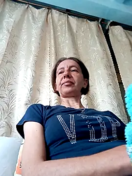 Snapshot of Tania9876 chatting on June 3, 2026, 7:31 am Tania9876 online show from June 3, 2026, 7:31 am