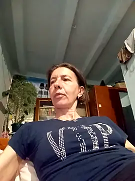 Snapshot of Tania9876 chatting on May 10, 2026, 8:33 pm Tania9876 online show from May 10, 2026, 8:33 pm