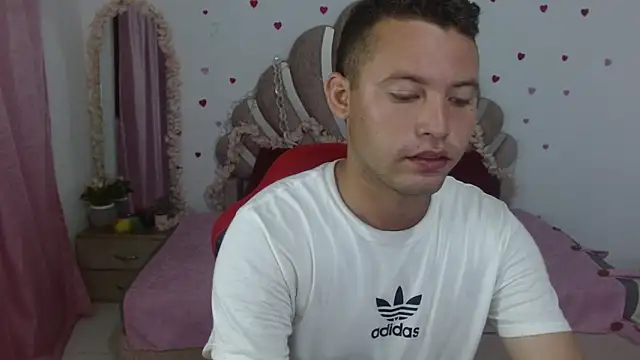 Snapshot of sven_fox723 chatting on June 8, 2026, 12:38 pm sven fox723 online show from June 8, 2026, 12:38 pm