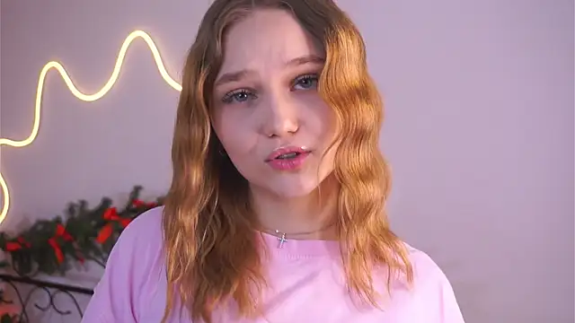 Snapshot of MinervaMarso chatting on March 16, 2026, 6:54 pm MinervaMarso online show from March 16, 2026, 6:54 pm