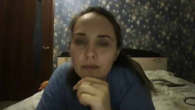 Alisa07qw online show from April 9, 2026, 2:34 pm