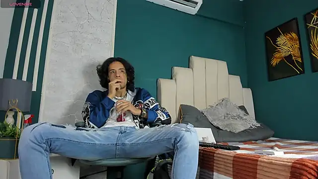 Skinny Mac online show from May 22, 2026, 1:20 pm