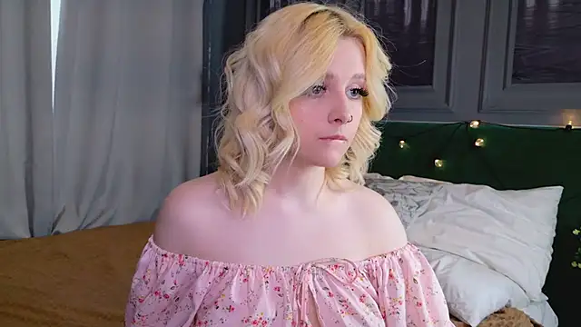 Sabrina Roose online show from March 24, 2026, 1:33 pm