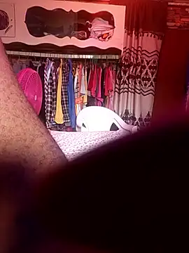 decent32 online show from March 18, 2026, 1:35 pm