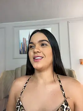 Snapshot of Bella-Ferrer chatting on May 22, 2026, 6:17 pm Bella-Ferrer online show from May 22, 2026, 6:17 pm