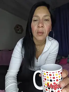 Snapshot of Camillemonroe_ chatting on August 2, 2026, 7:40 am Camillemonroe online show from August 2, 2026, 7:40 am