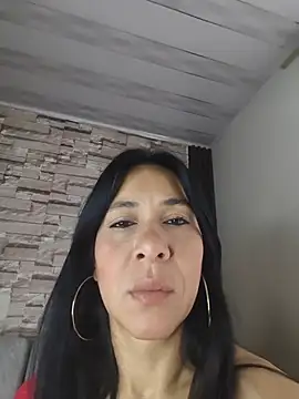 Snapshot of Camillemonroe_ chatting on June 16, 2026, 12:27 pm Camillemonroe online show from June 16, 2026, 12:27 pm