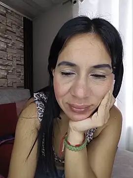 Snapshot of Camillemonroe_ chatting on June 18, 2026, 12:32 pm Camillemonroe online show from June 18, 2026, 12:32 pm