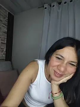 Snapshot of Camillemonroe_ chatting on June 8, 2026, 8:48 am Camillemonroe online show from June 8, 2026, 8:48 am