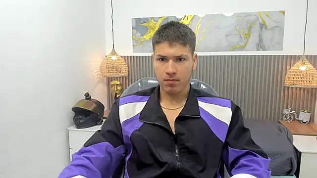 AlessandroFranco online show from April 30, 2026, 1:18 pm