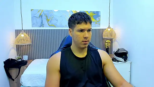 Snapshot of AlessandroFranco chatting on July 25, 2026, 12:22 pm AlessandroFranco online show from July 25, 2026, 12:22 pm