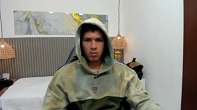 Snapshot of AlessandroFranco chatting on July 24, 2026, 12:34 pm AlessandroFranco online show from July 24, 2026, 12:34 pm