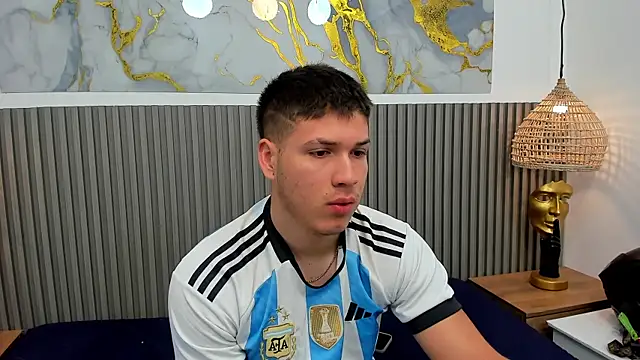 Snapshot of AlessandroFranco chatting on July 15, 2026, 12:45 pm AlessandroFranco online show from July 15, 2026, 12:45 pm