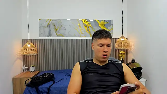 Snapshot of AlessandroFranco chatting on July 7, 2026, 12:42 pm AlessandroFranco online show from July 7, 2026, 12:42 pm