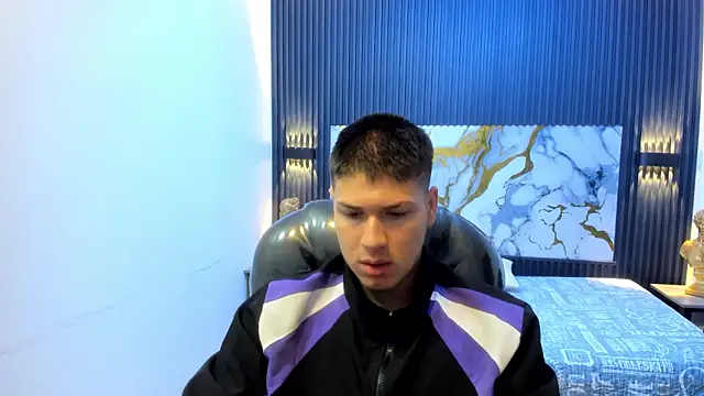 Snapshot of AlessandroFranco chatting on June 25, 2026, 1:27 pm AlessandroFranco online show from June 25, 2026, 1:27 pm