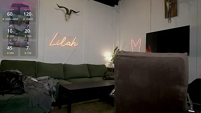 Snapshot of Lilah_Fit chatting on August 6, 2026, 10:27 pm Lilah Fit online show from August 6, 2026, 10:27 pm