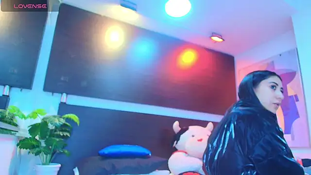 Gabriela meow online show from April 27, 2026, 12:25 pm