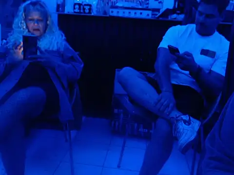 valluna  online show from March 25, 2026, 12:33 am