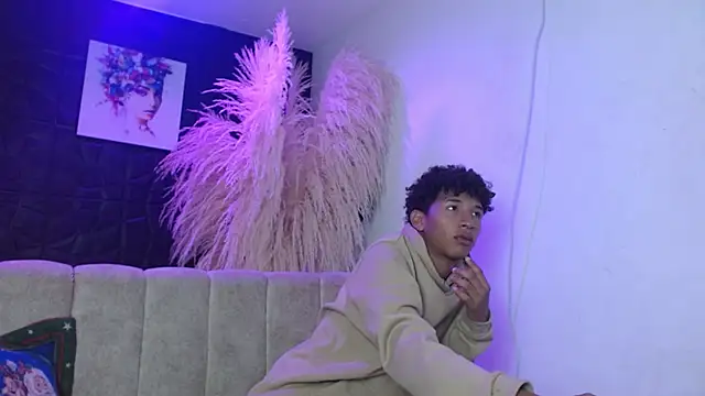 chanel bitch1609 online show from March 19, 2026, 7:47 pm