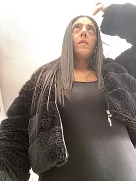 Electra Pinkk online show from July 13, 2026, 1:32 pm