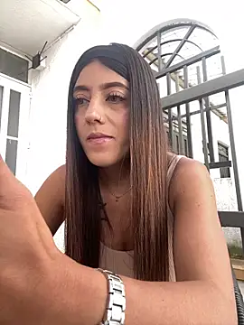 Electra Pinkk online show from May 5, 2026, 2:09 pm