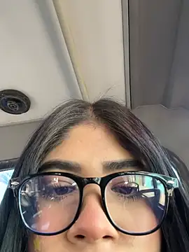 Snapshot of Dakota-baby chatting on March 16, 2026, 8:11 pm Dakota-baby online show from March 16, 2026, 8:11 pm