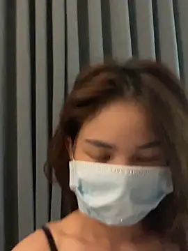 Snapshot of Emma_2603 chatting on April 10, 2026, 10:28 pm Emma 2603 online show from April 10, 2026, 10:28 pm