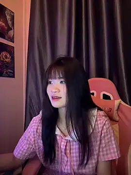 Snapshot of Cum-withyou chatting on June 3, 2026, 4:23 pm Cum-withyou online show from June 3, 2026, 4:23 pm