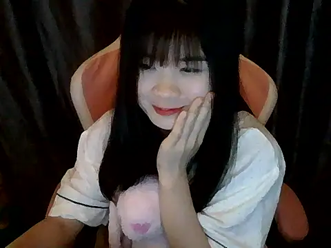 Snapshot of Cum-withyou chatting on June 4, 2026, 5:39 pm Cum-withyou online show from June 4, 2026, 5:39 pm