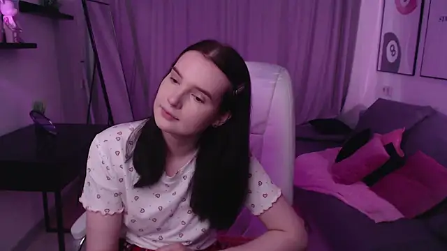 Snapshot of Kristen_Bellle chatting on April 19, 2026, 1:06 am Kristen Bellle online show from April 19, 2026, 1:06 am