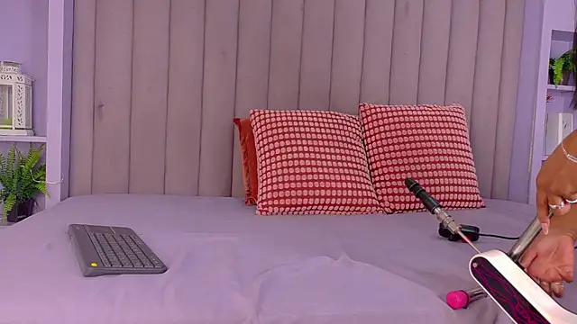 Meganlove   online show from July 29, 2026, 2:55 am